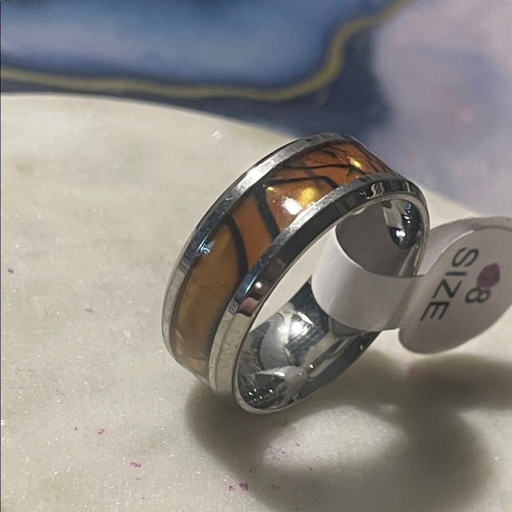 Men’s wedding band style ring stainless steel size 8